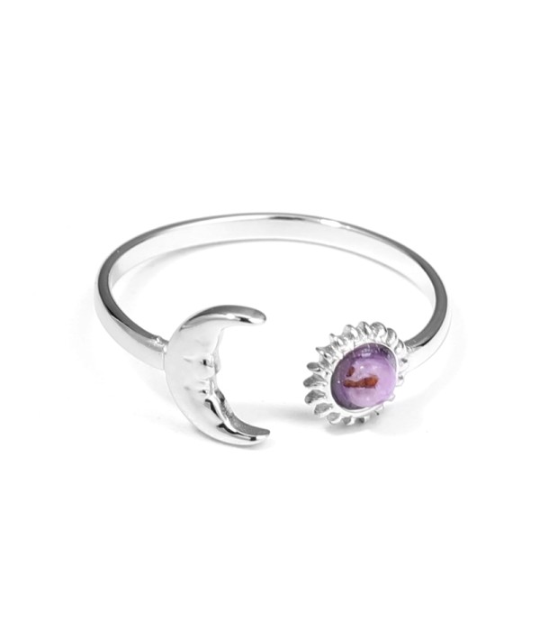 Anillo plateado con piedra