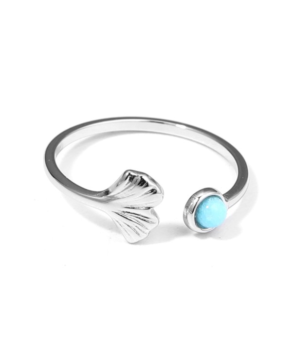 Anillo plateado con piedra