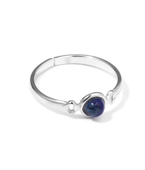 Anillo plateado con piedra