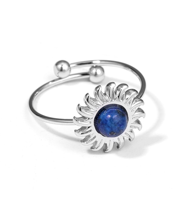 Anillo plateado con piedra