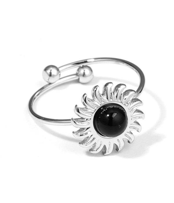 Anillo plateado con piedra