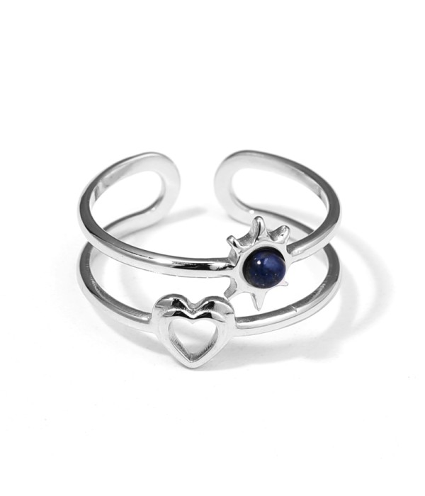 Anillo plateado con piedras