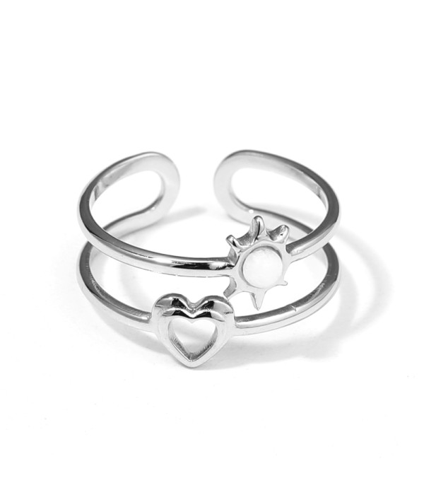 Anillo plateado con piedras