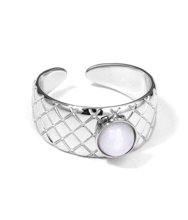 Anillo plateado con piedra