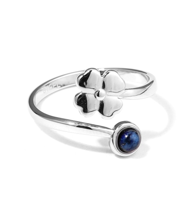 Anillo plateado con piedra