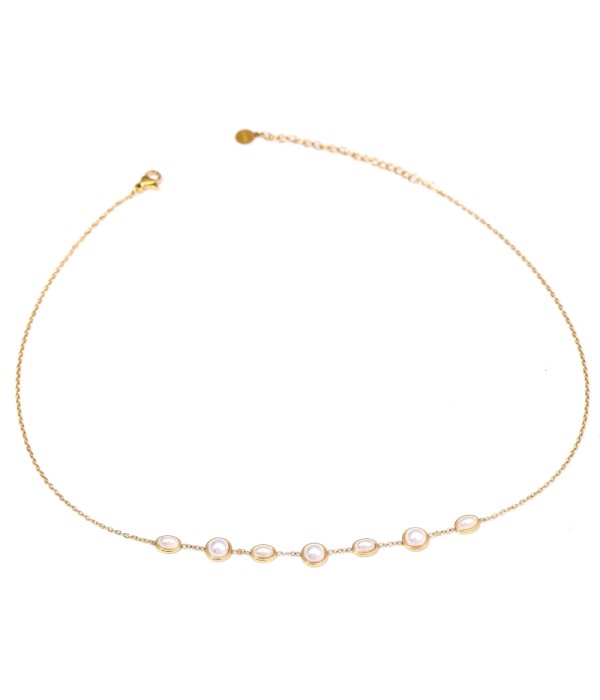 Collar dorado con colgantes de perla
