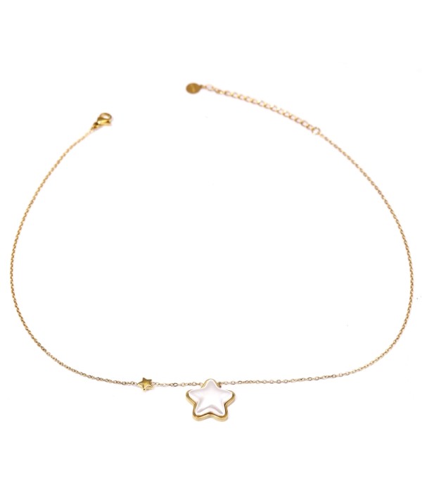 Collar dorado con colgantes de perla en forma estrella
