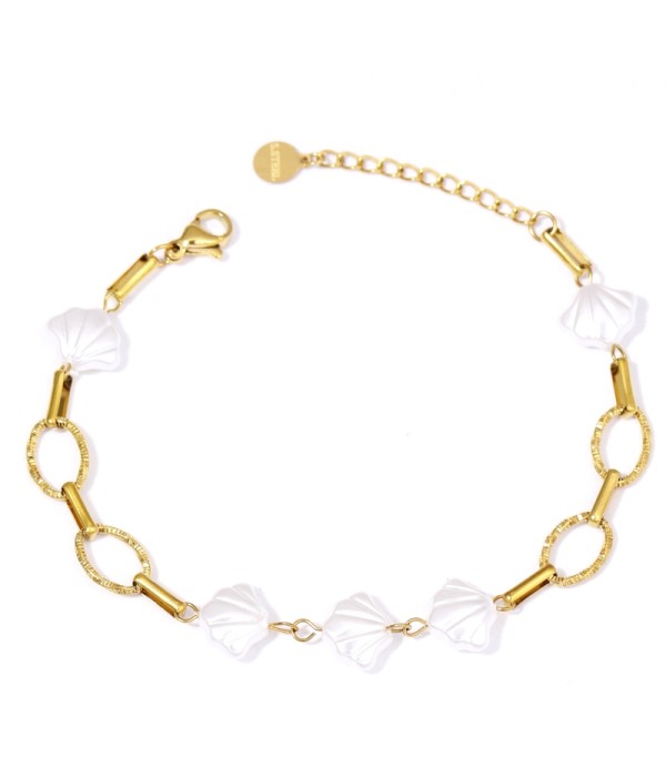 Pulsera dorada con perla