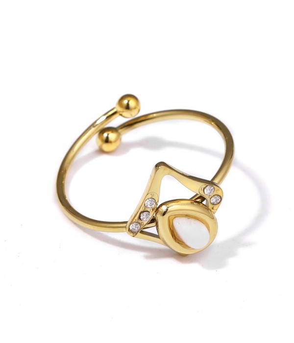 Anillo dorado de rombo con circonitas y piedras de colores