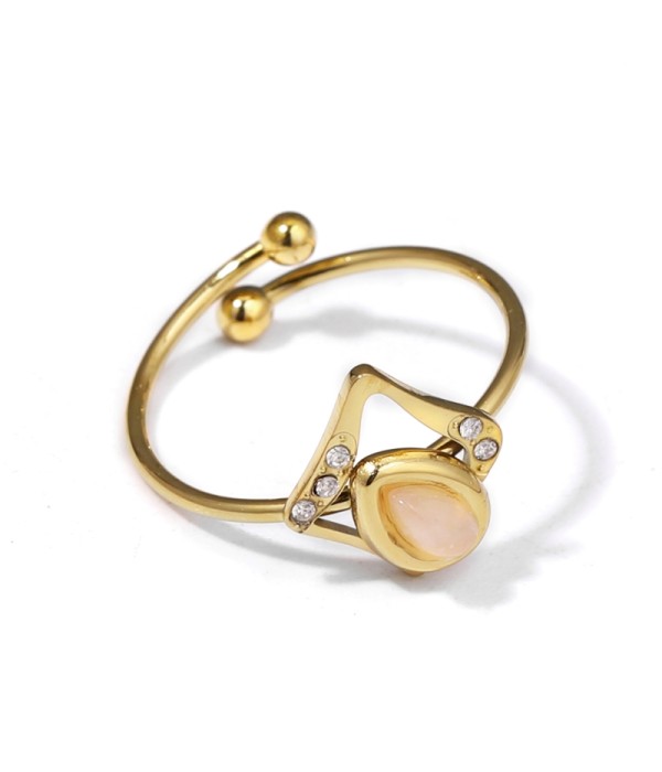 Anillo dorado de rombo con circonitas y piedras de colores