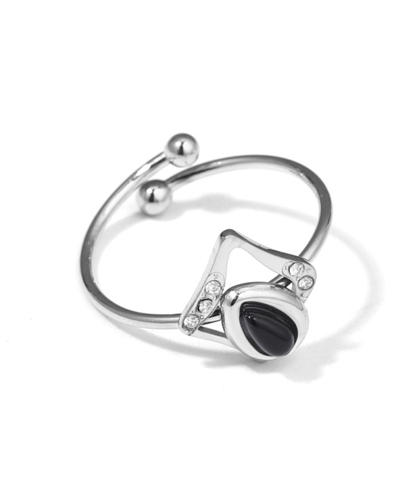 Anillo plateado de rombo con circonitas y piedras de colores