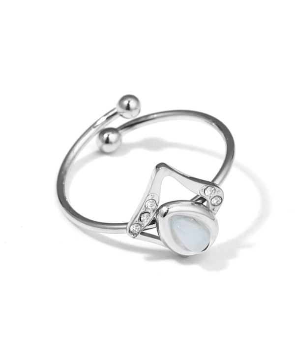 Anillo plateado de rombo con circonitas y piedras de colores