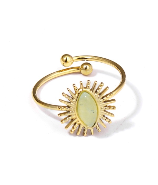 Anillo dorado de sol con piedra de colores