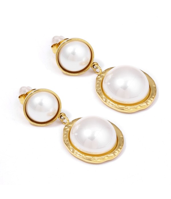 Pendientes dorados de perla
