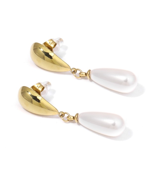 Pendientes dorados de perla