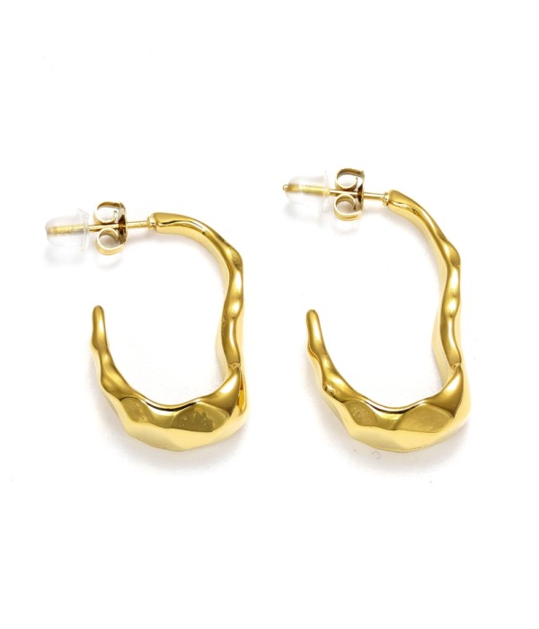 Pendientes de aro abierto martillados dorados forma J