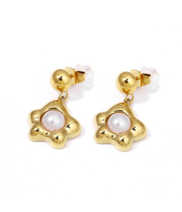 Pendientes dorados de perla