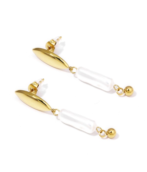 Pendientes dorados de perla