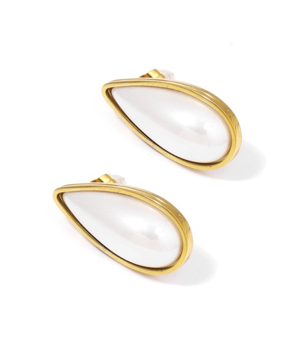 Pendientes dorados de perla