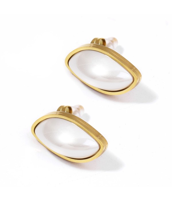 Pendientes dorados de perla