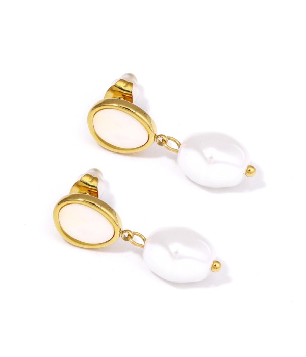 Pendientes dorados de perla
