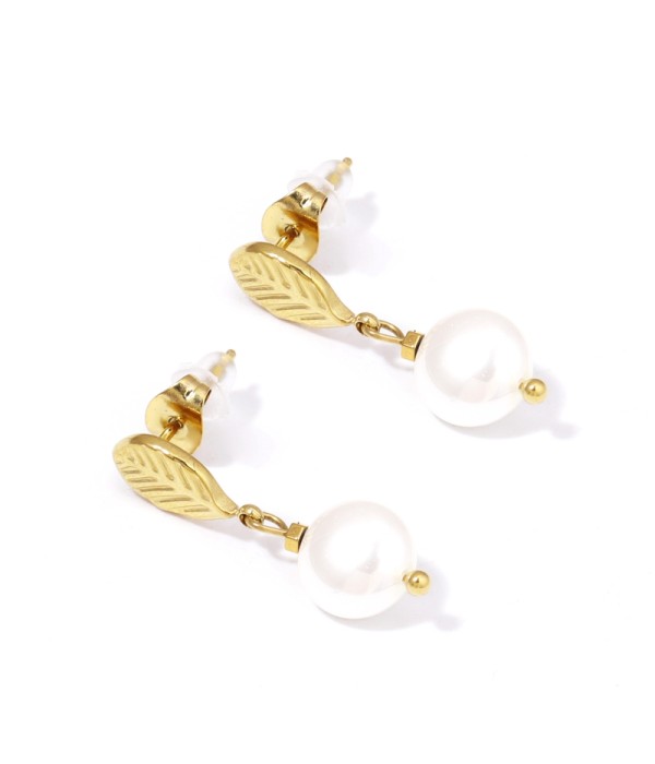 Pendientes dorados de perla
