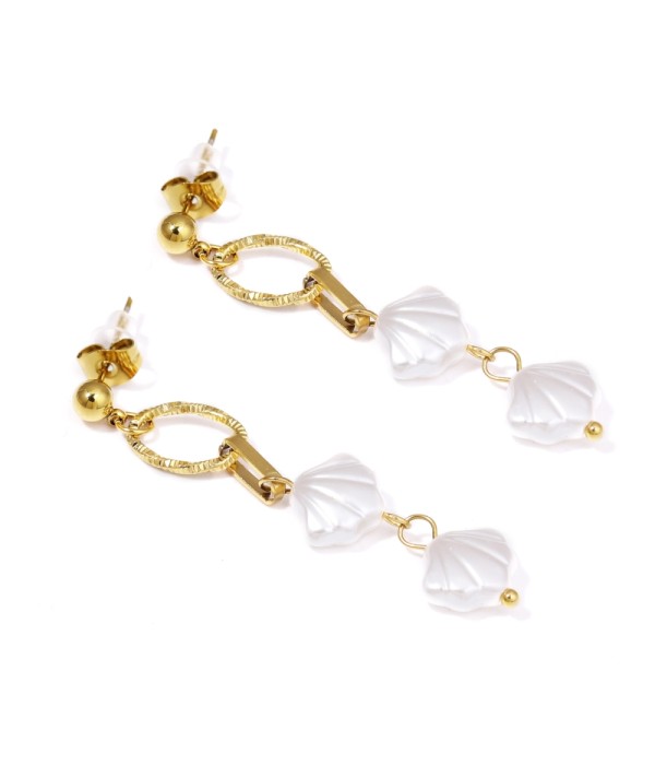 Pendientes dorados de perla