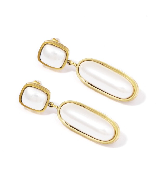 Pendientes dorados de perla