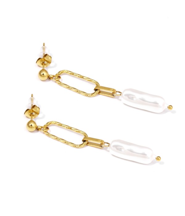 Pendientes dorados de perla