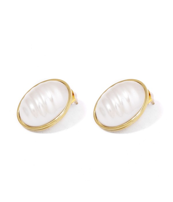 Pendientes dorados de perla