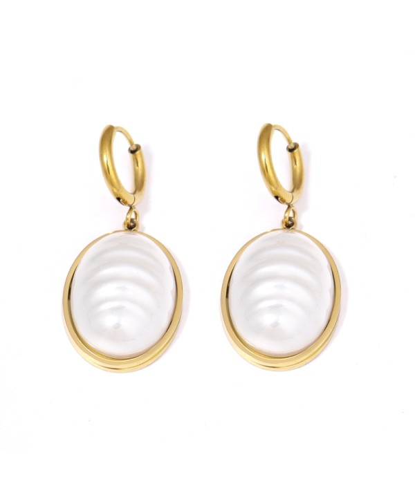 Pendientes dorados de perla