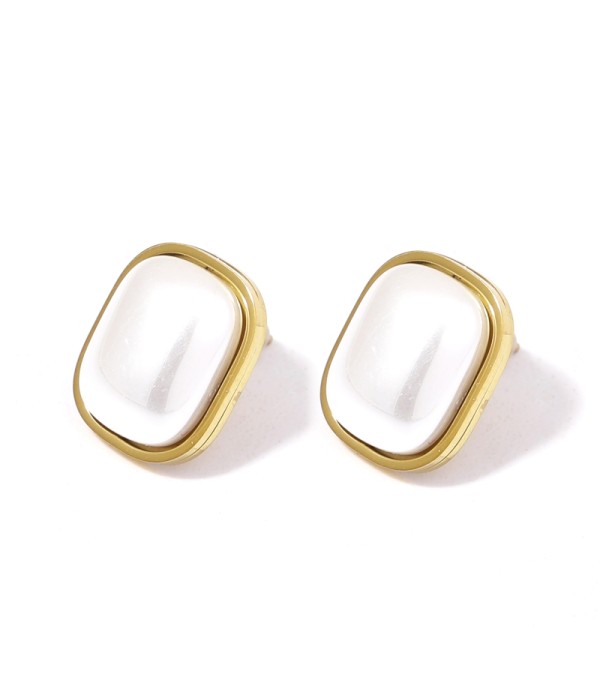 Pendientes dorados de perla