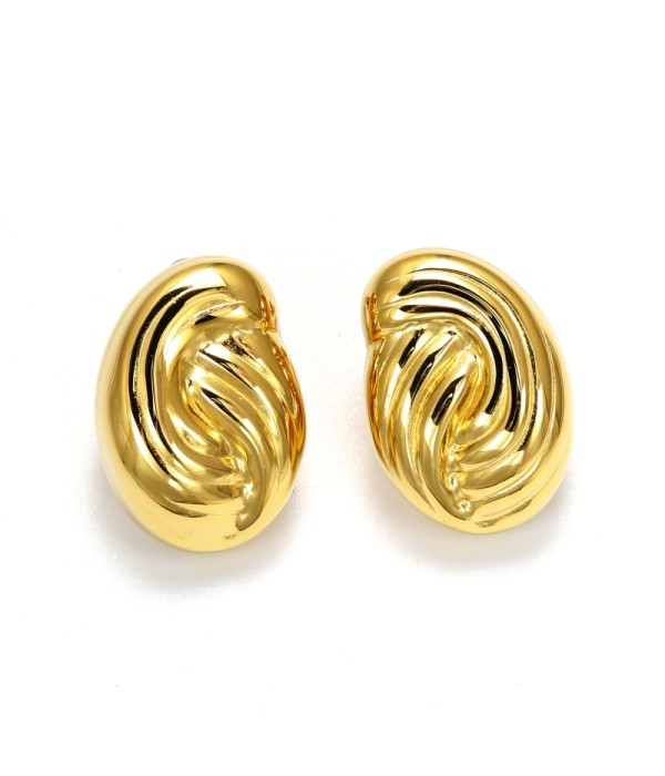 Pendientes dorados forma ola del mar