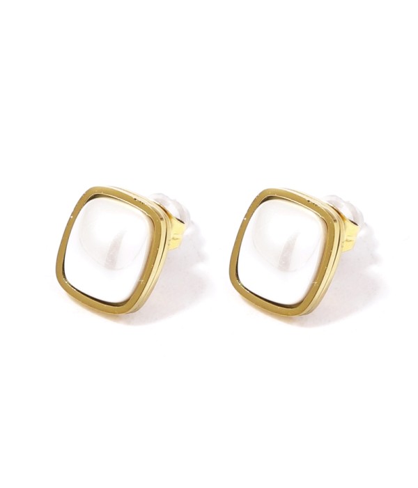 Pendientes dorados de perla