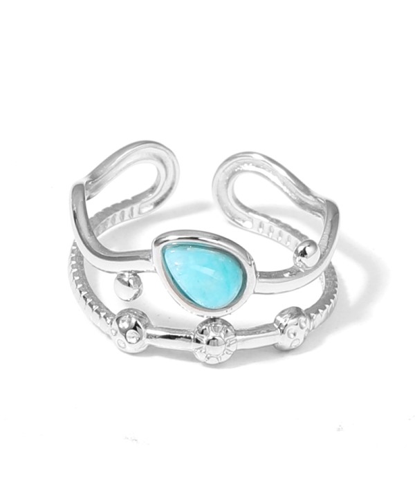 Anillo plateado con piedras