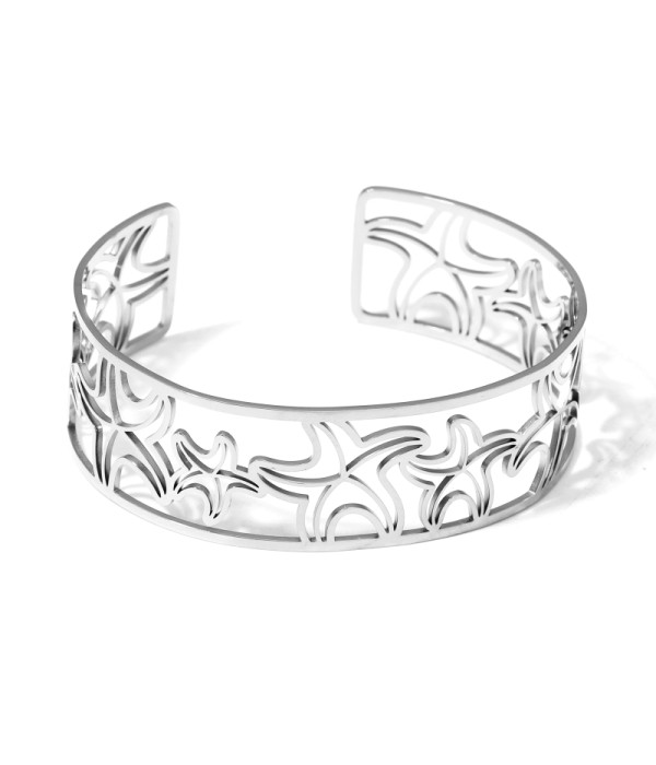 Brazalete plateado abierto calado de formas