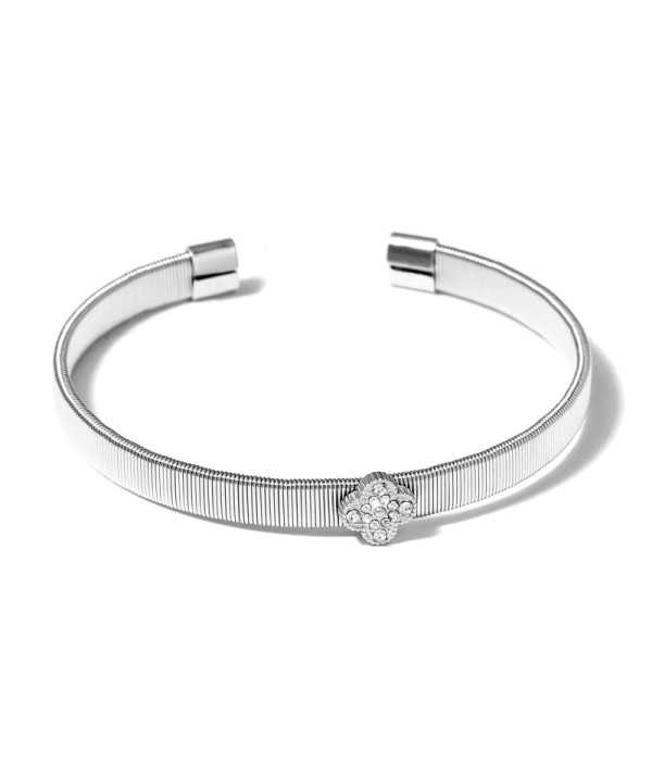 Pulsera rígida plateada con padrón de líneas verticales