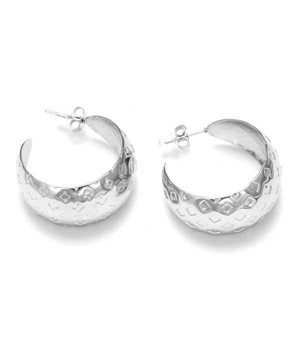 Pendientes de arco abierto plateados texturizados