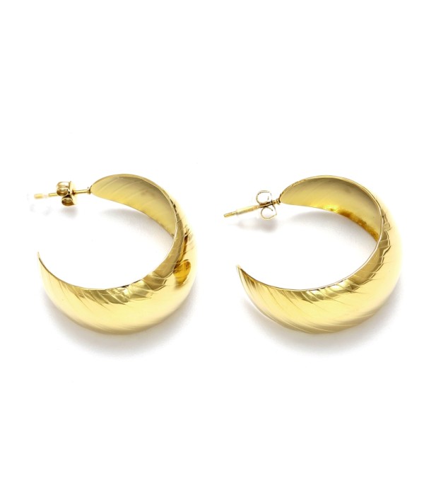 Pendientes de arco abierto dorados texturizados