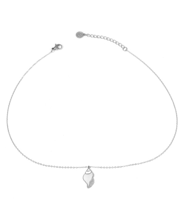 Collar plateado con colgante de concha decorado con nácar