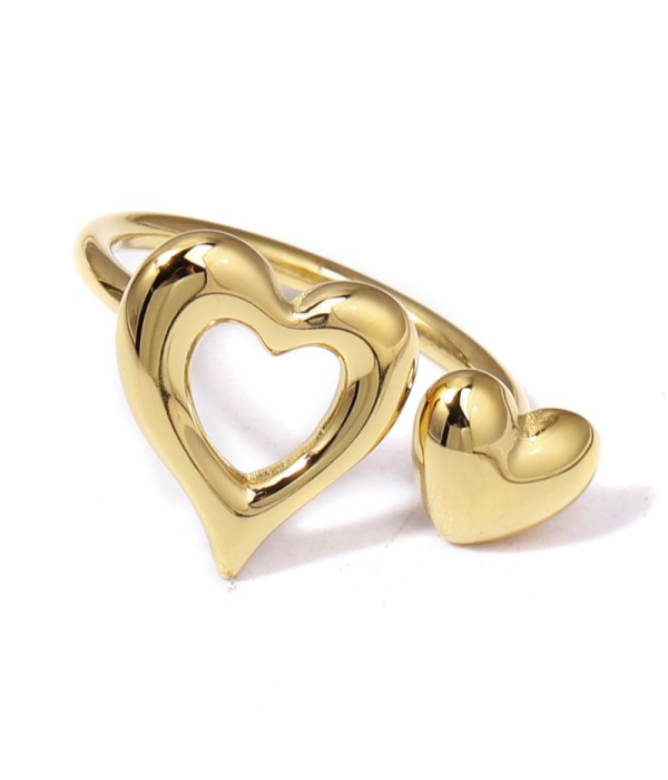 Anillo con corazones