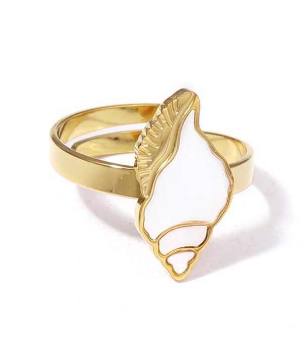 Anillo con concha decorado con nácar