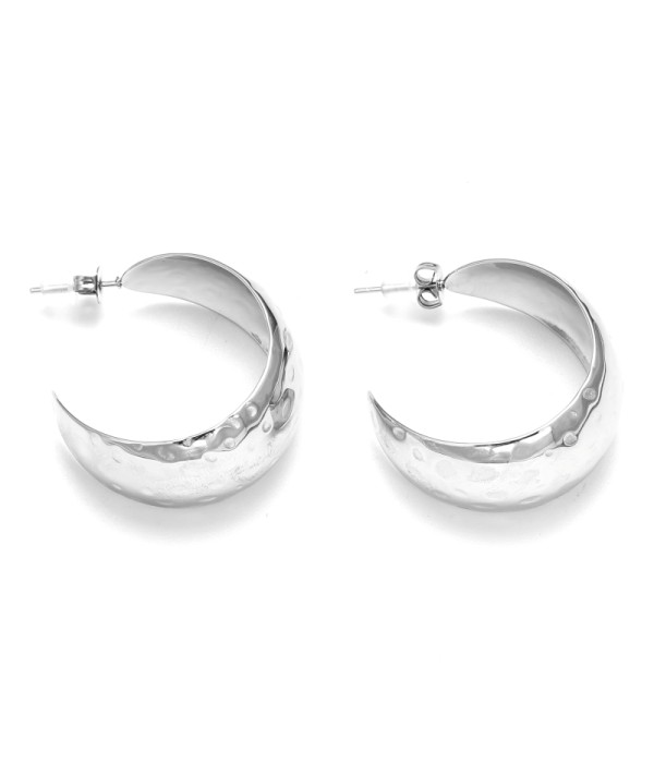 Pendientes de arco abierto plateados texturizados