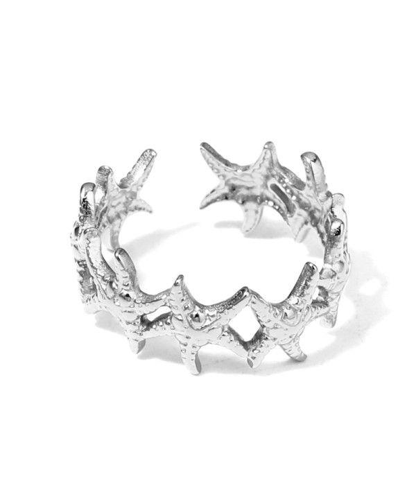 Anillo plateado de aros de estrellas de mar