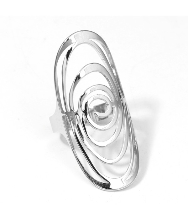 Anillo plateado con diseño abstracto en espiral