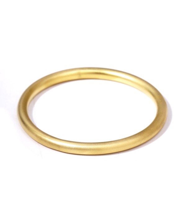 Pulsera rígida dorada mate