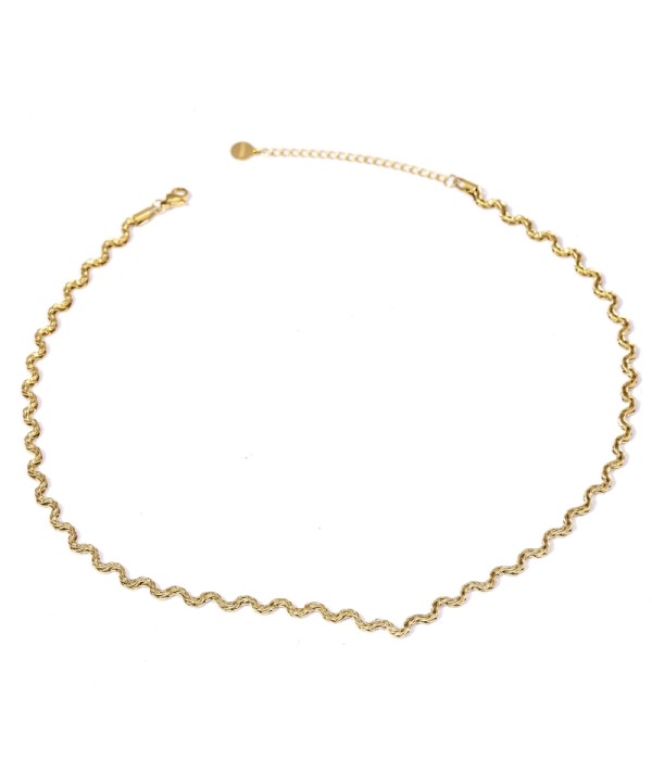 Collar dorado tipo cadena de cordón retorcido