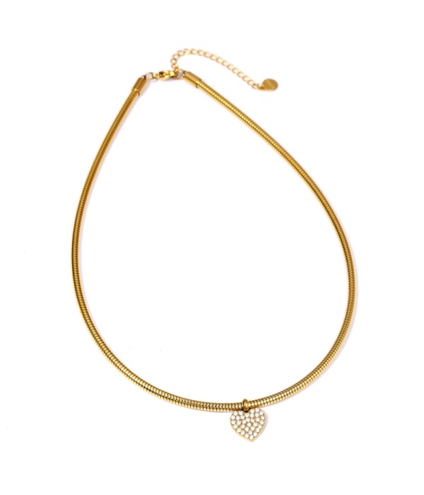Collar dorado con dije de corazón de circonitas