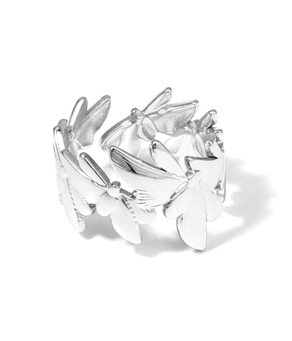Anillo plateado de aros de mariposa