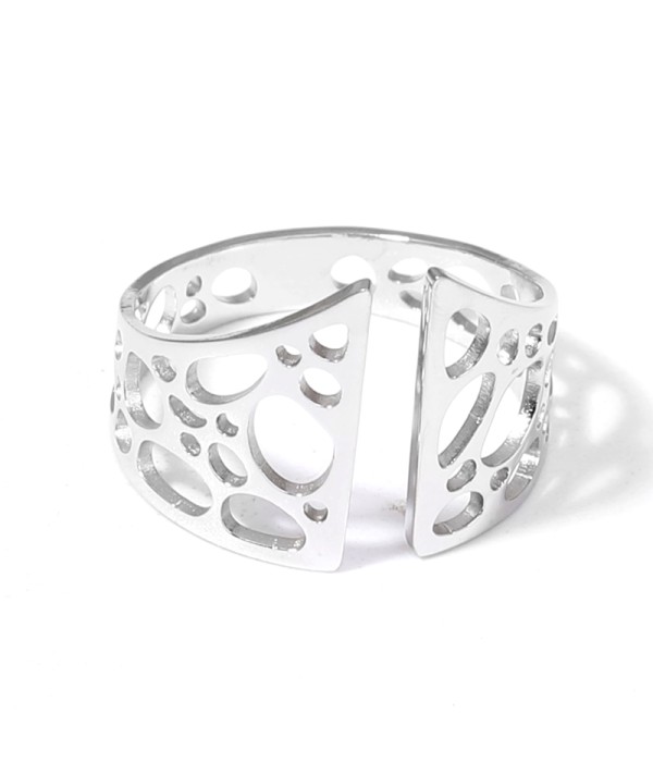 Anillo plateado abierto calado de formas